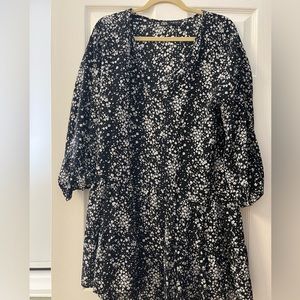 Zara black and white printed dress, perfect for any occasion